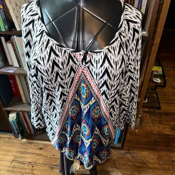 Chico pyramid Blake print mix media size 3/XL bubble hem blouse - Picture 1 of 3